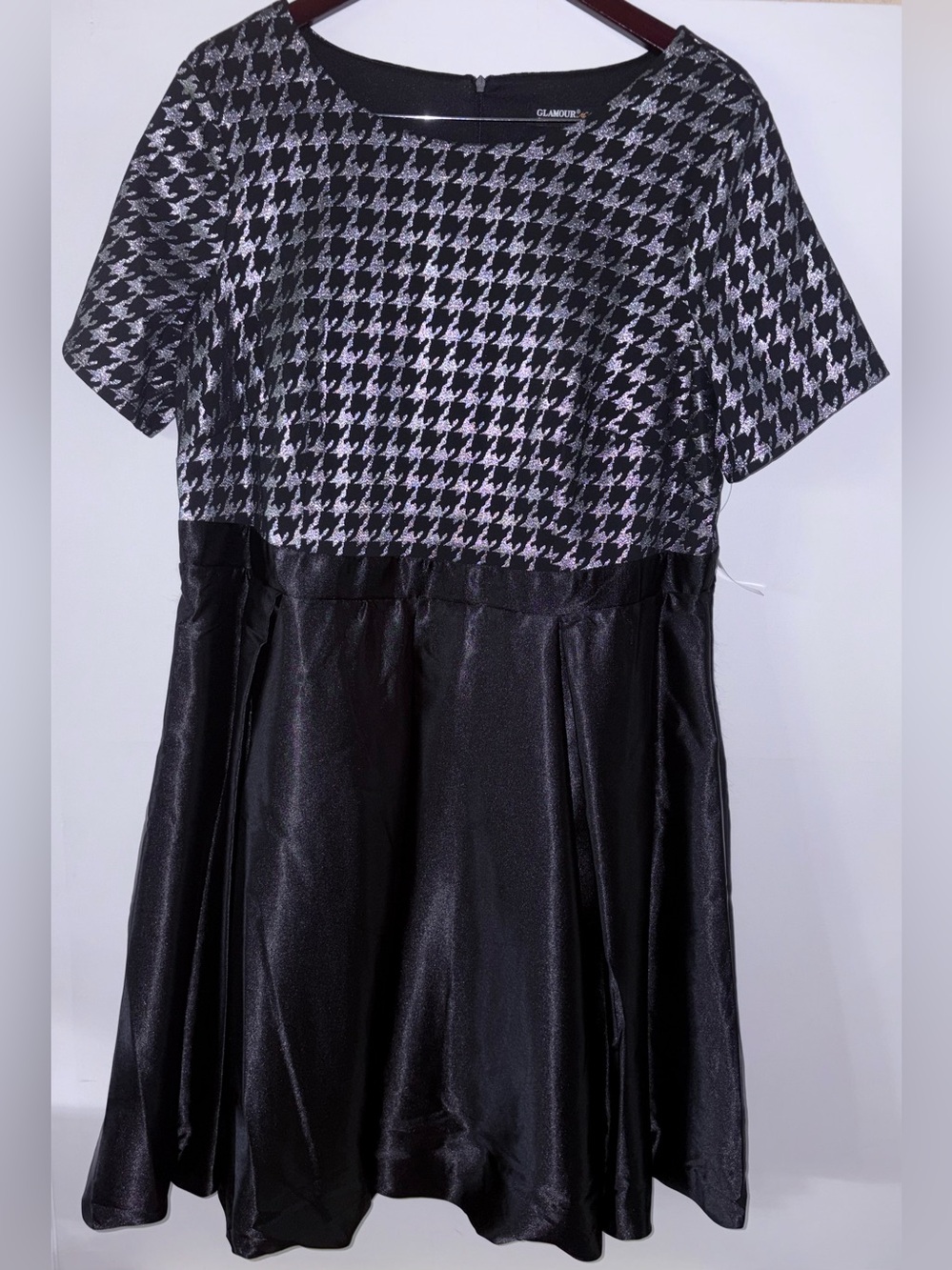 Glamour Nights Black & Silver Houndstooth Fit-and-Flare Balloon Hem Dress - Picture 3 of 7